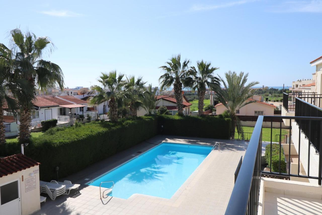 Cyking 2 Bed Apartment With Pool & 10 Min To Beach Paphos Luaran gambar